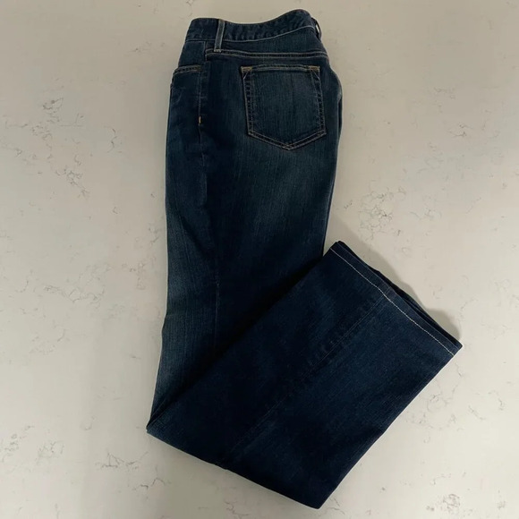 Eddie Bauer Brook Curvy Boot Cut 5 Pocket Med Dark Wash Denim Jeans Blue Sz 4 - Picture 4 of 11